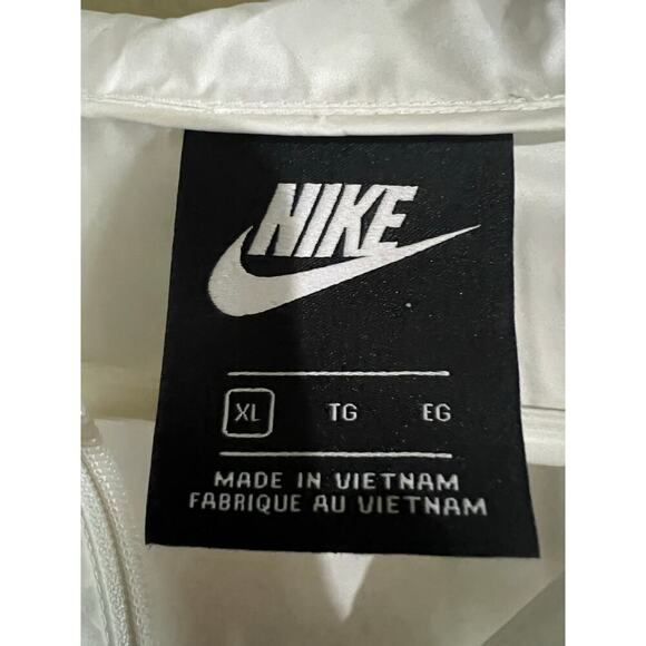Nike cropped light weight jacket XL - Picture 5 of 8